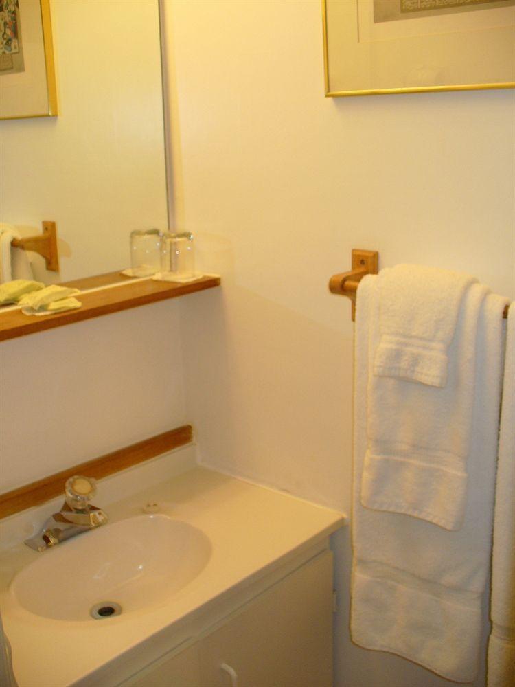 Albert House Inn ออตตาวา ภายนอก รูปภาพ
