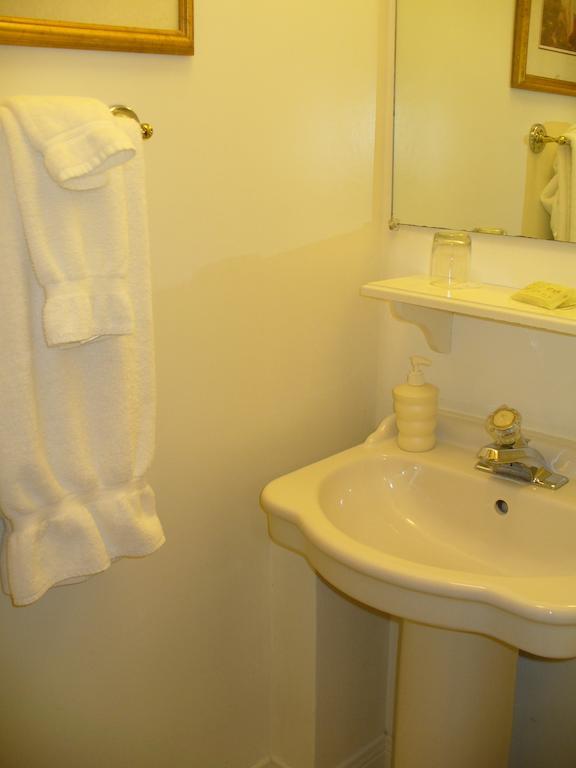 Albert House Inn ออตตาวา ภายนอก รูปภาพ