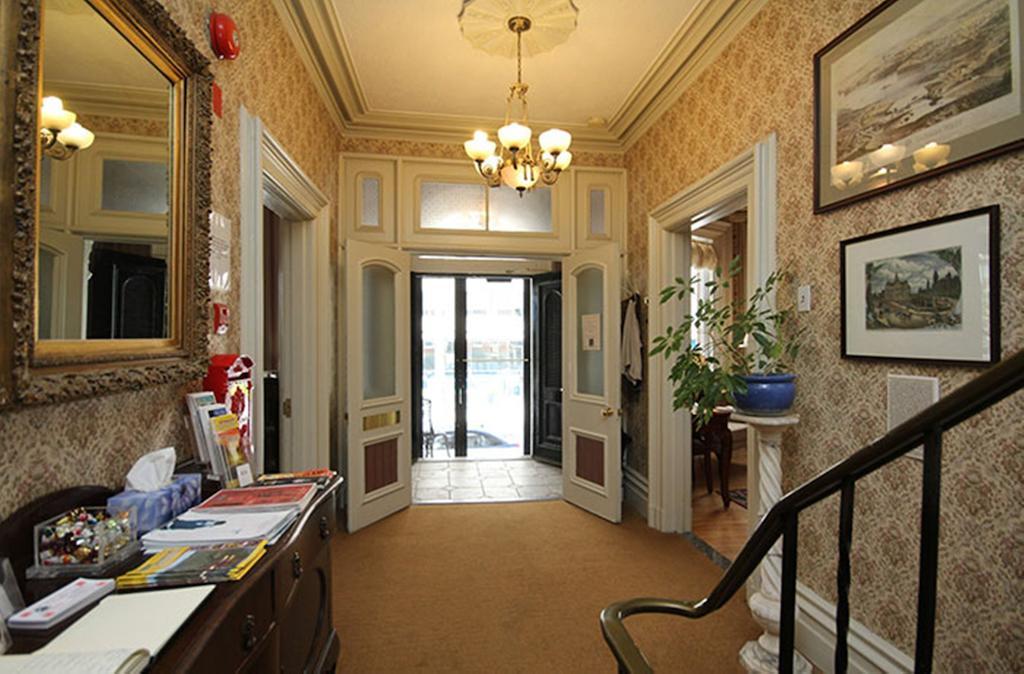 Albert House Inn ออตตาวา ภายนอก รูปภาพ